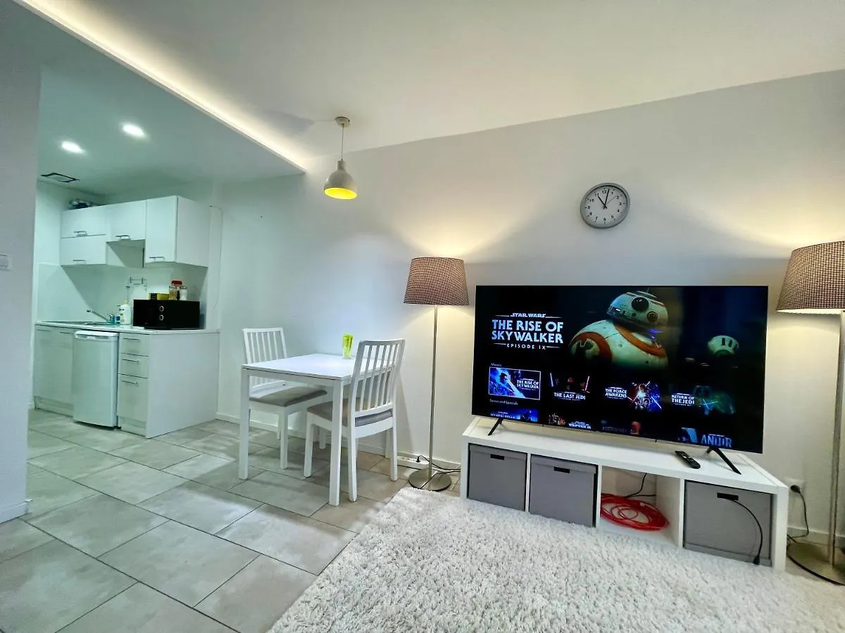 Palace 3 Wifi 65'Tv Netflix Hbo Disney Applettv Varšava